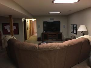 1050 S DUNN Street — photo 19
