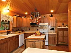 28281 TIMBERLINE Road — photo 19