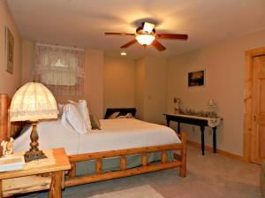 28281 TIMBERLINE Road — photo 42