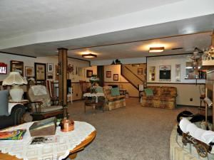 1320 E CRESTVIEW Drive — photo 15