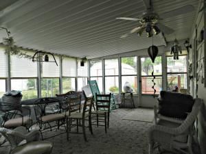 1320 E CRESTVIEW Drive — photo 18