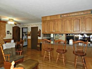 1320 E CRESTVIEW Drive — photo 3