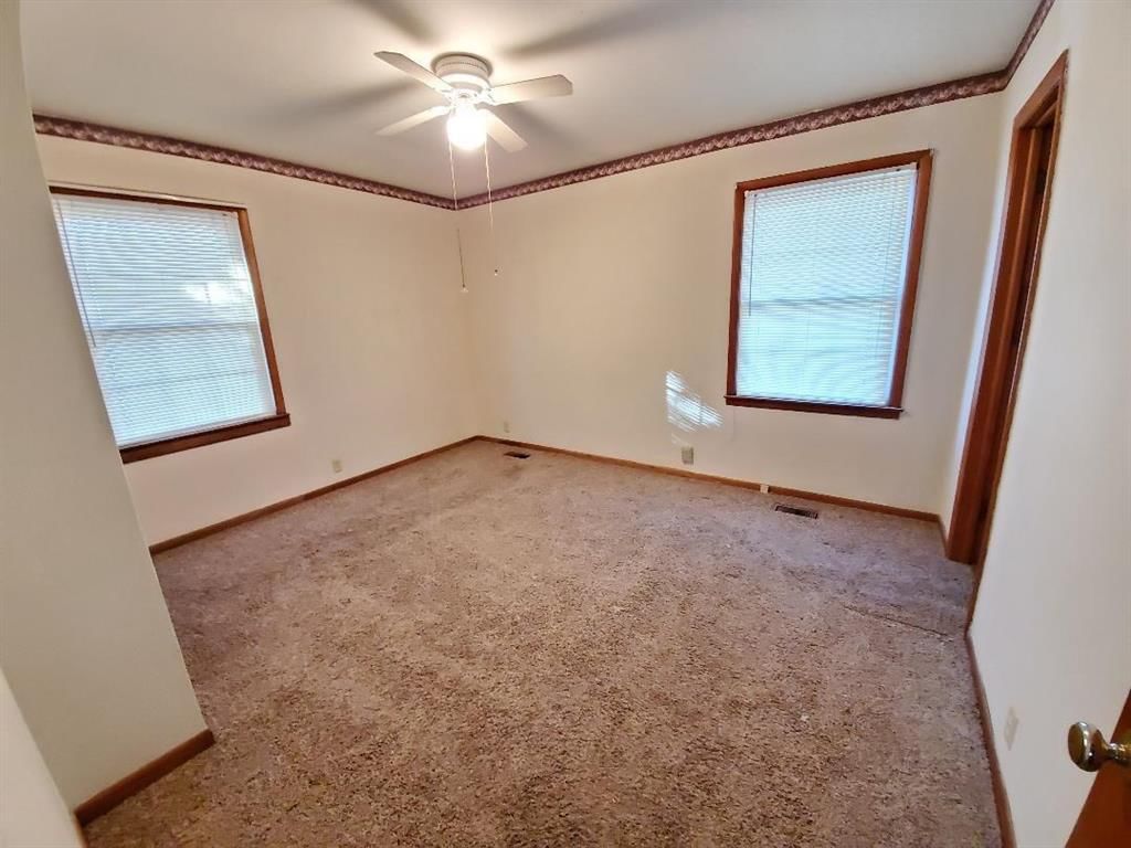 1420 W 1st Street — photo 8