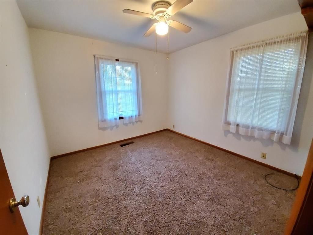 1420 W 1st Street — photo 9