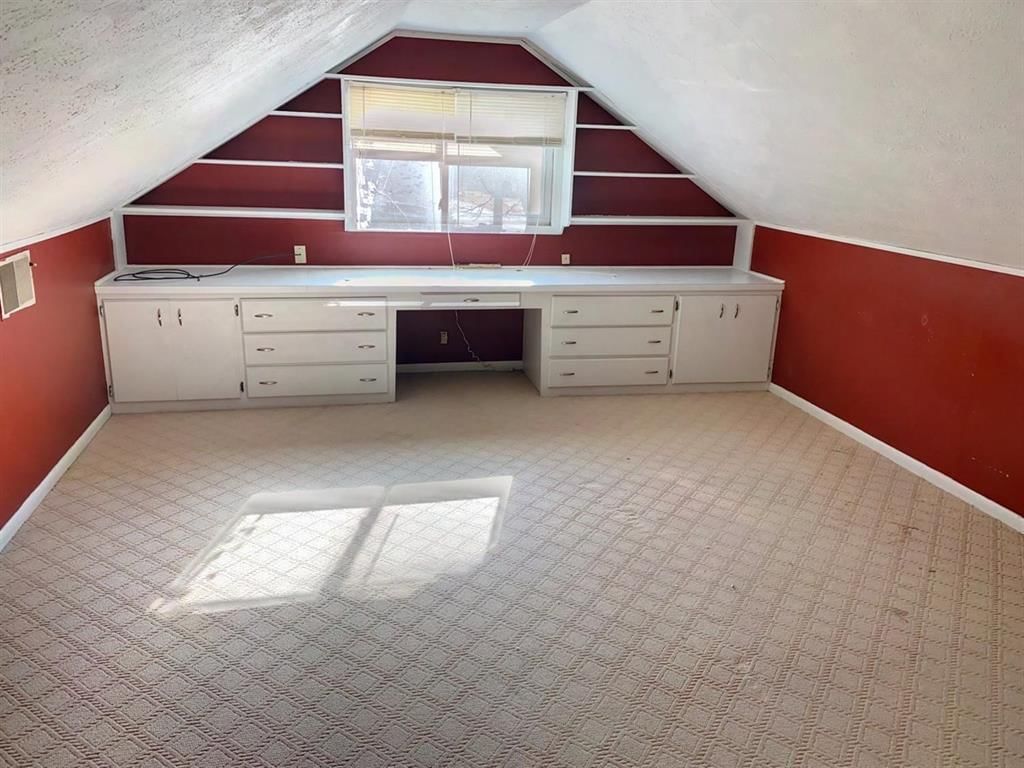 821 W 4th Street — photo 17