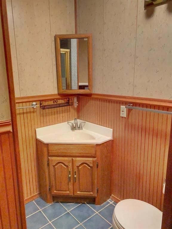 821 W 4th Street — photo 24