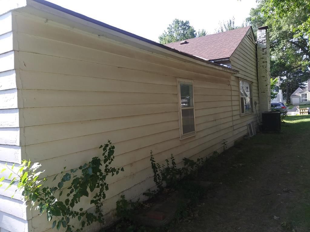 1104 W 5th Street — photo 24