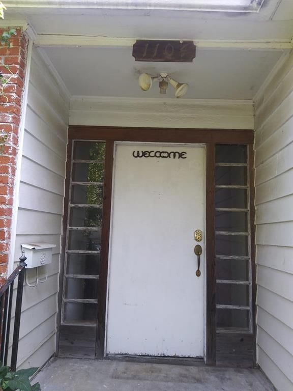 1104 W 5th Street — photo 33
