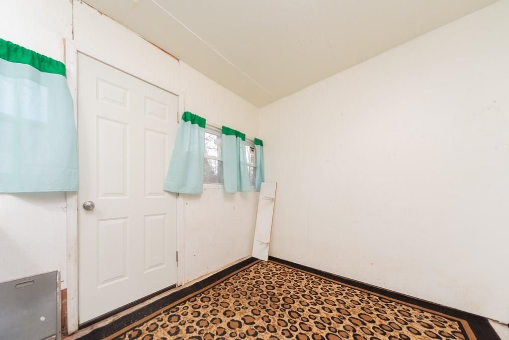 105 S Independence N/A — photo 10