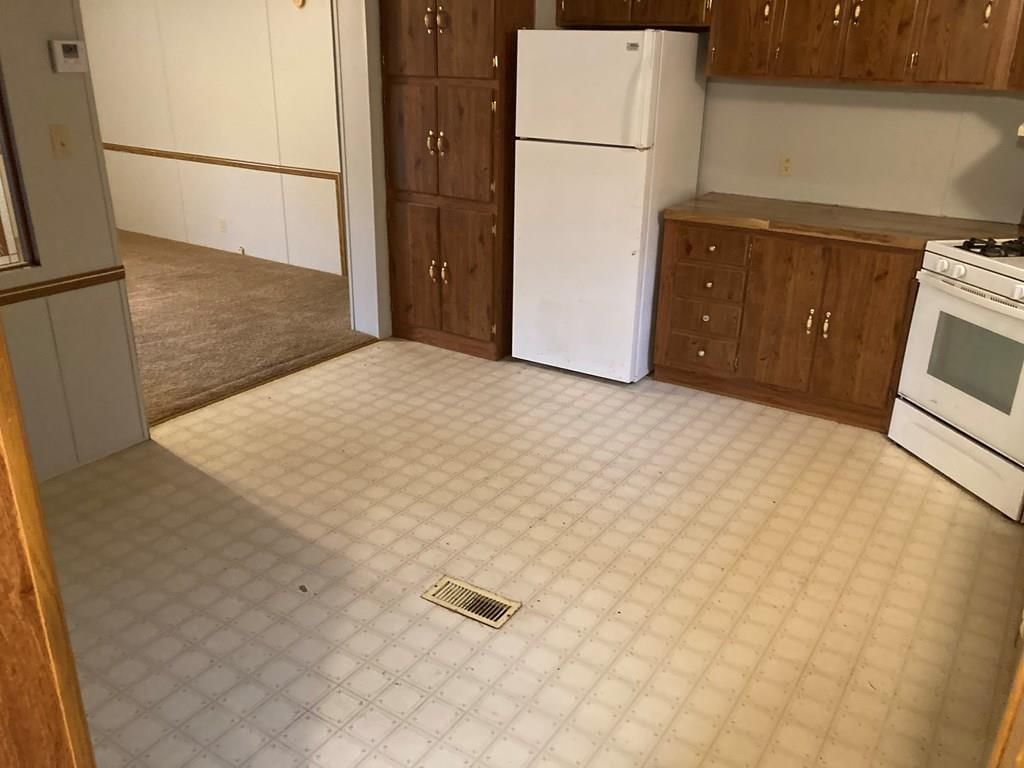 115 S Walnut N/A — photo 14