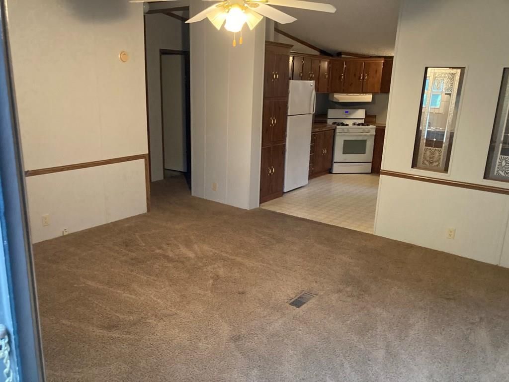 115 S Walnut N/A — photo 6