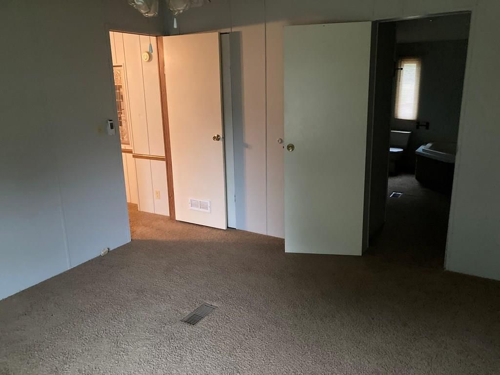 115 S Walnut N/A — photo 9