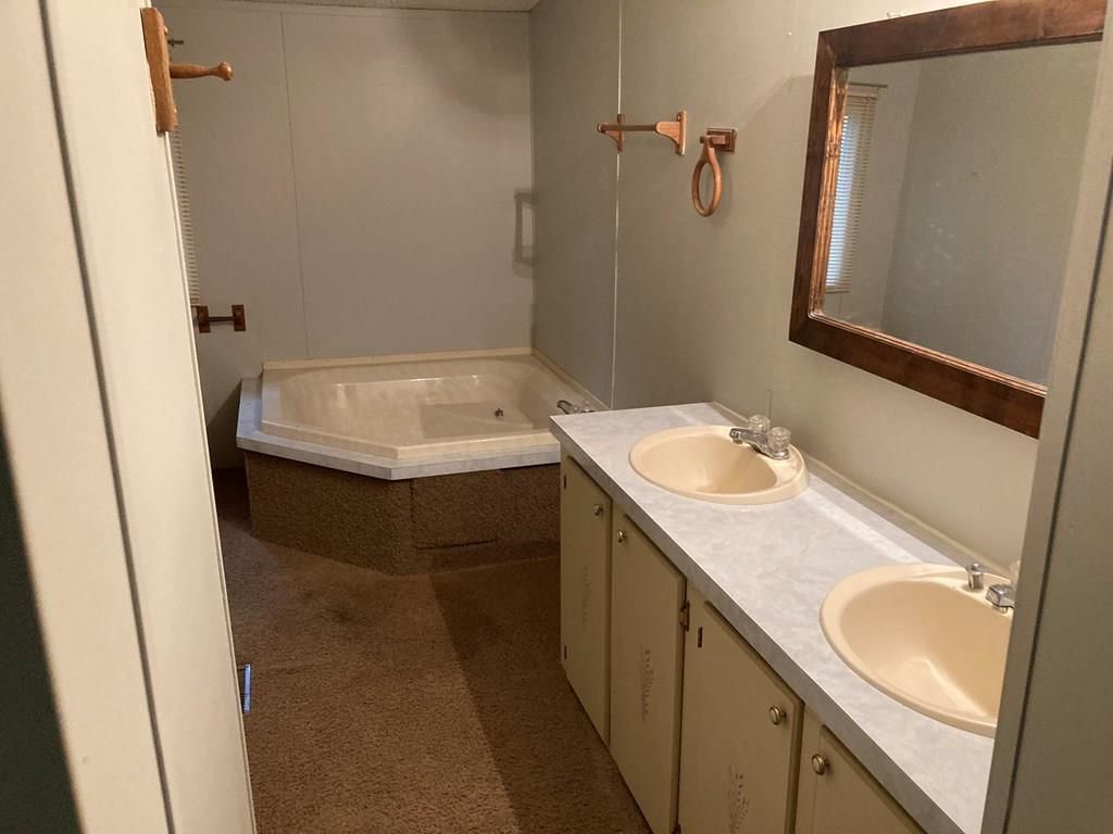 115 S Walnut N/A — photo 10