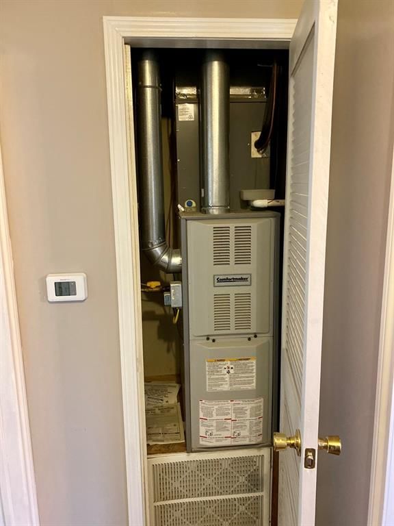 200 W Woolsey N/A — photo 20