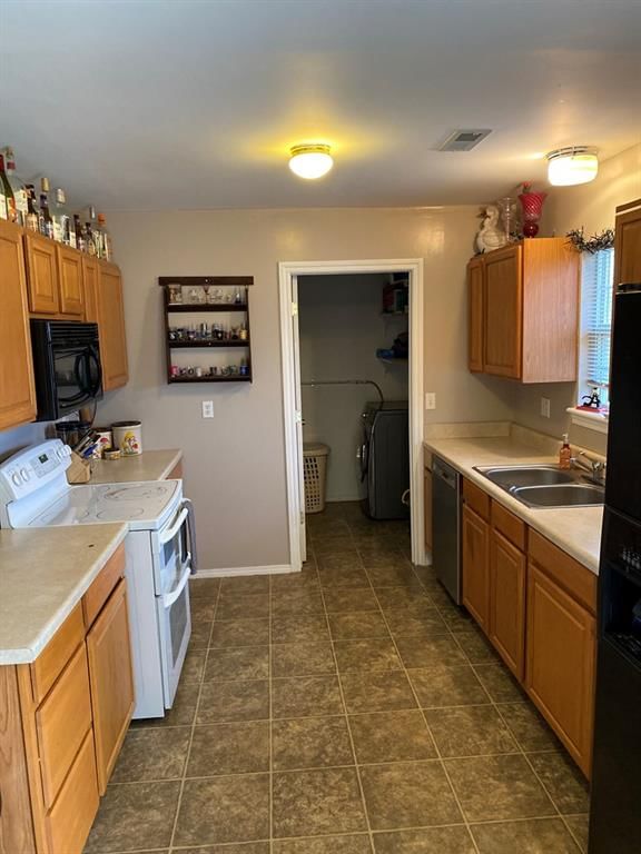 200 W Woolsey N/A — photo 10