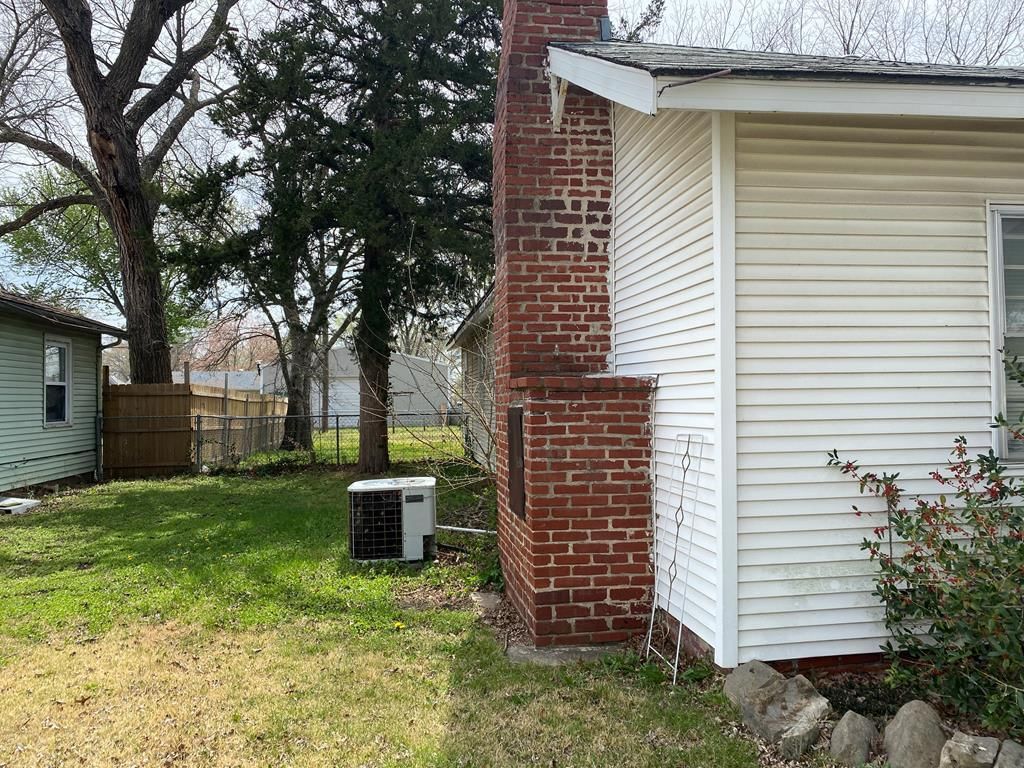 117 W John N/A — photo 4