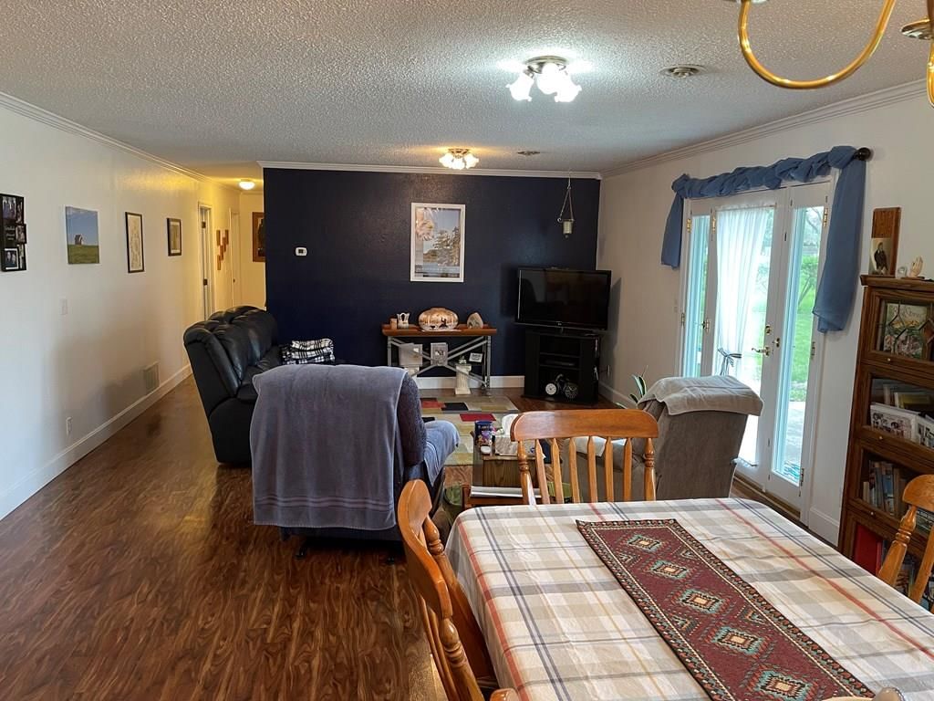 907 Meadowbrook Rd W N/A — photo 11