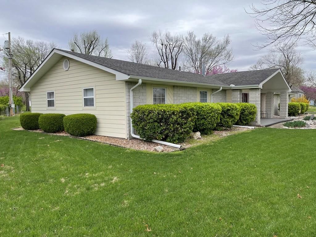 907 Meadowbrook Rd W N/A — photo 24