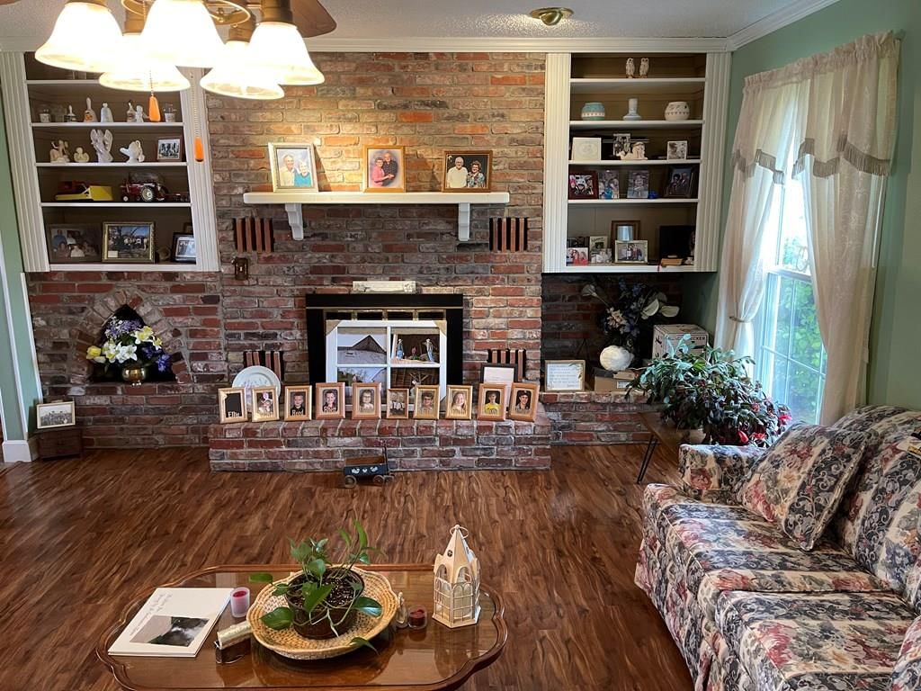 907 Meadowbrook Rd W N/A — photo 5