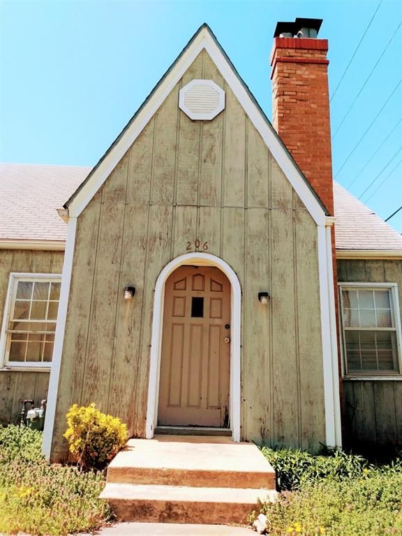 206 N Willow Street — photo 2