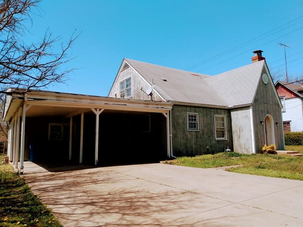 206 N Willow Street — photo 5