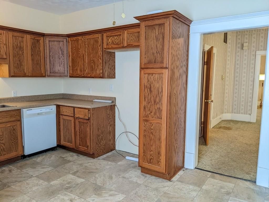 311 W 3rd Street — photo 29
