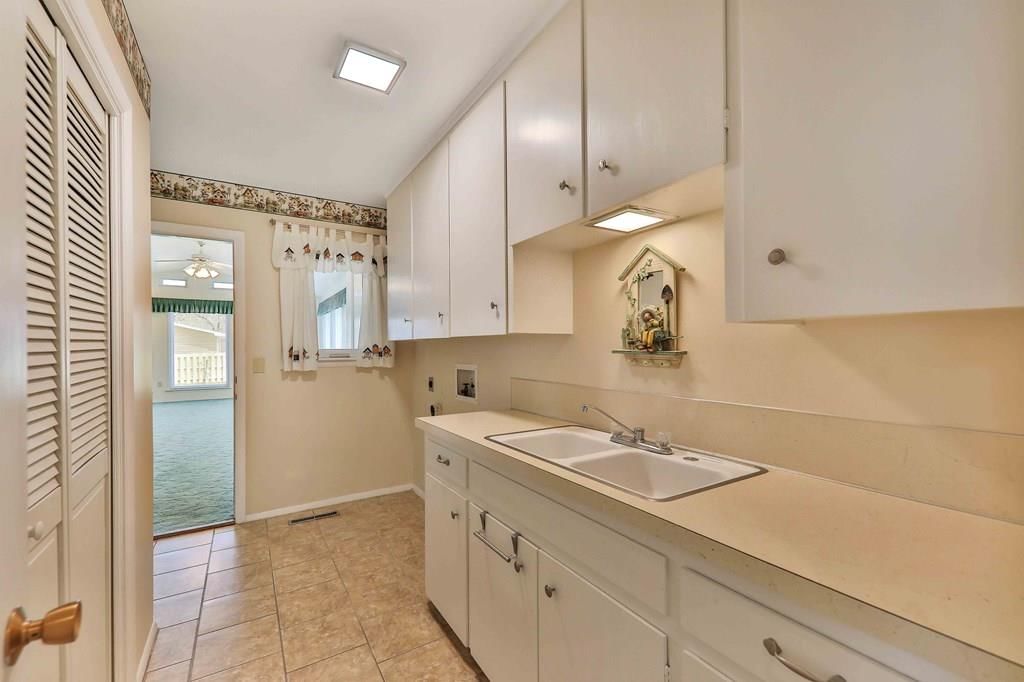 322 W 4th Avenue — photo 16