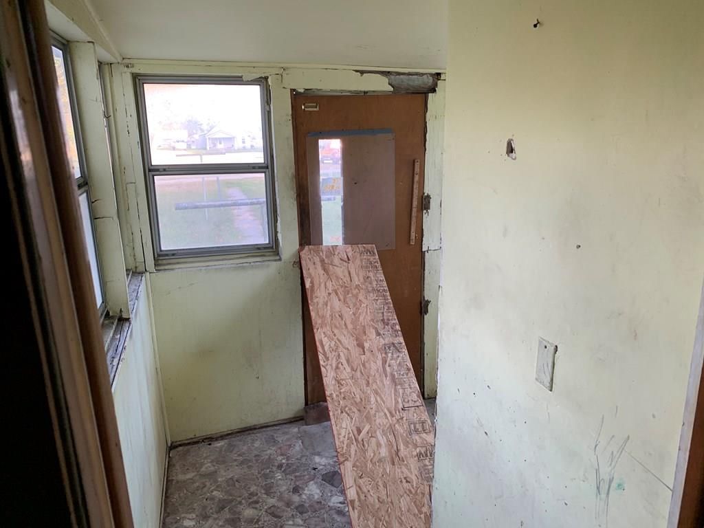 1216 N Garfield N/A — photo 14