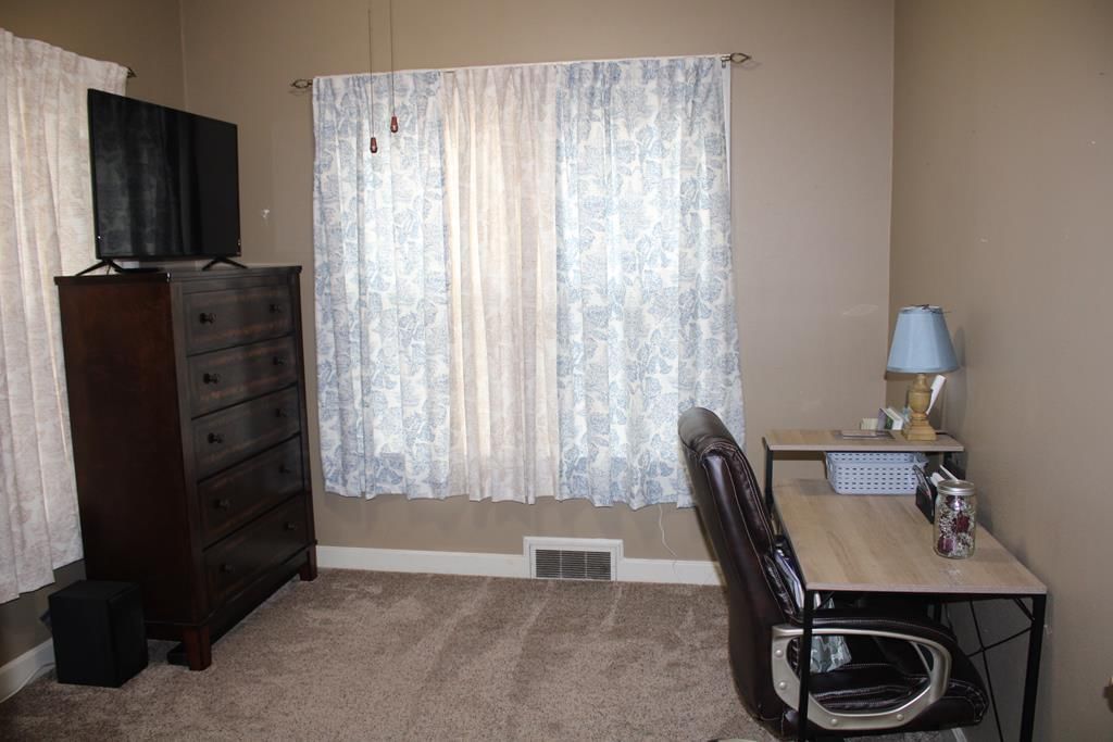 808 S Central N/A — photo 13