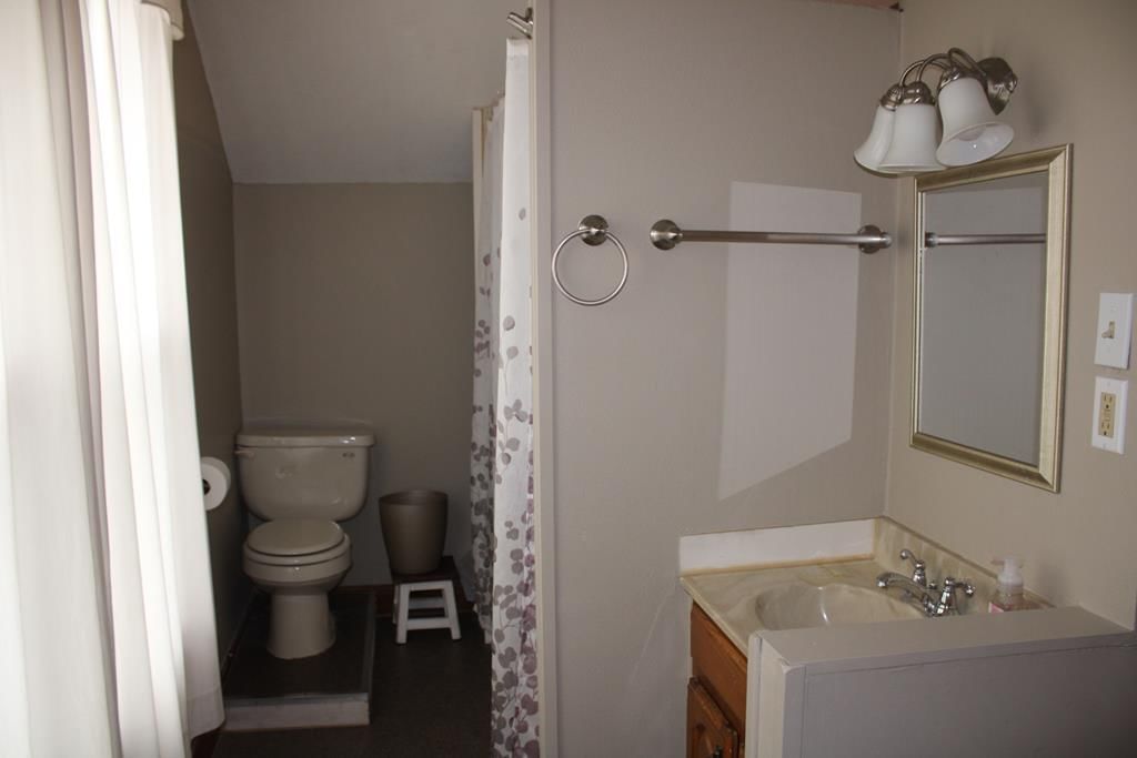 808 S Central N/A — photo 27