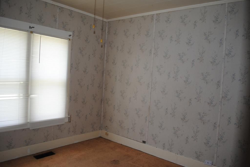 912 W Maple N/A — photo 32