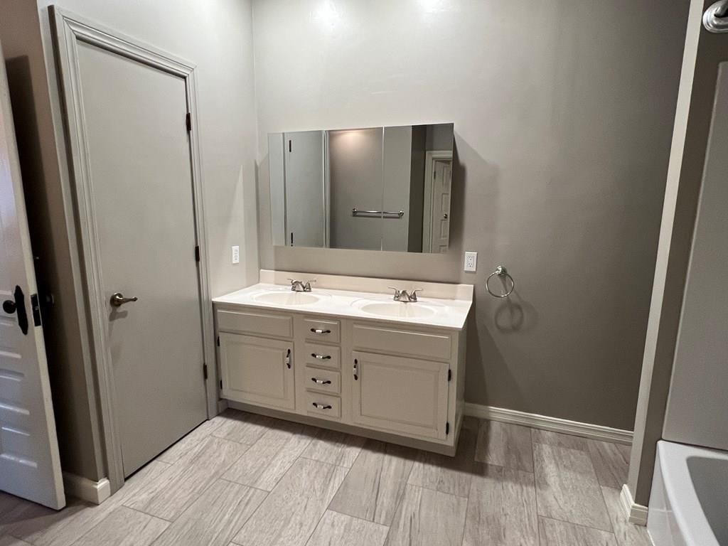 215 S Penn Avenue — photo 19
