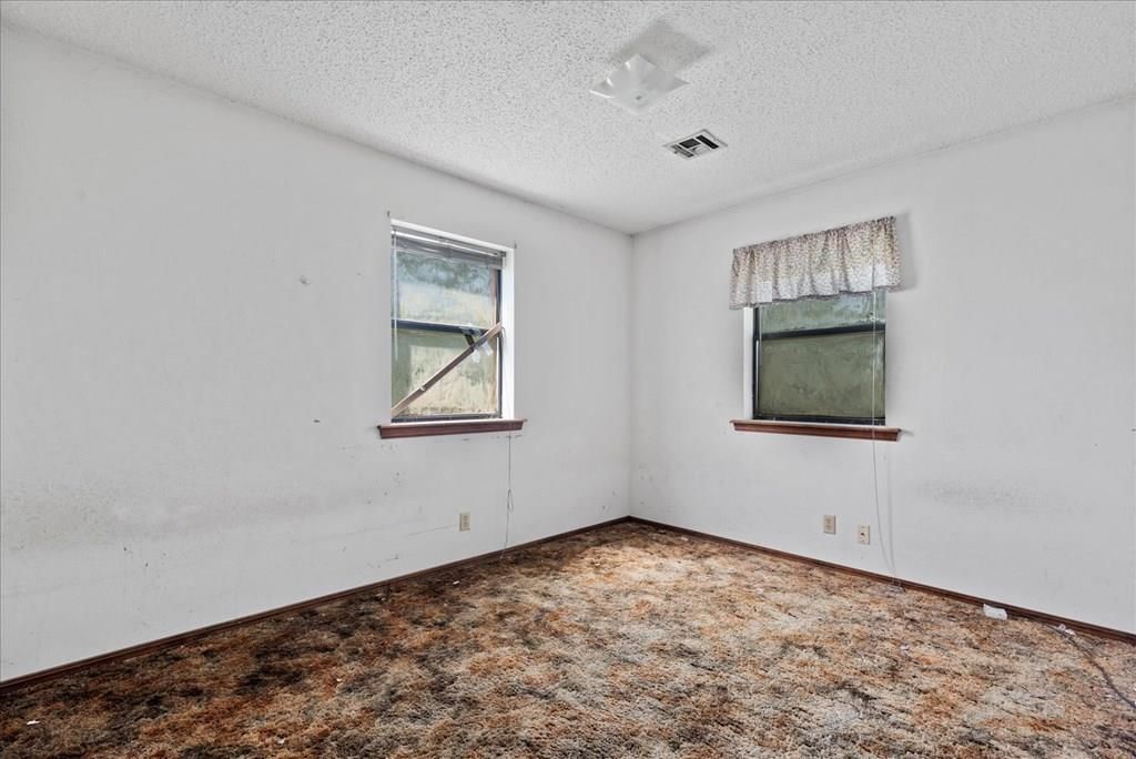 609 S Victoria Street — photo 16