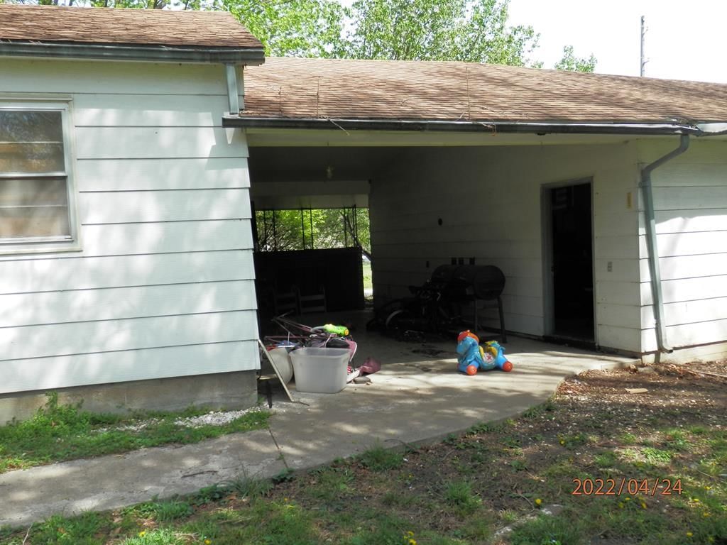 305 N Grove N/A — photo 10