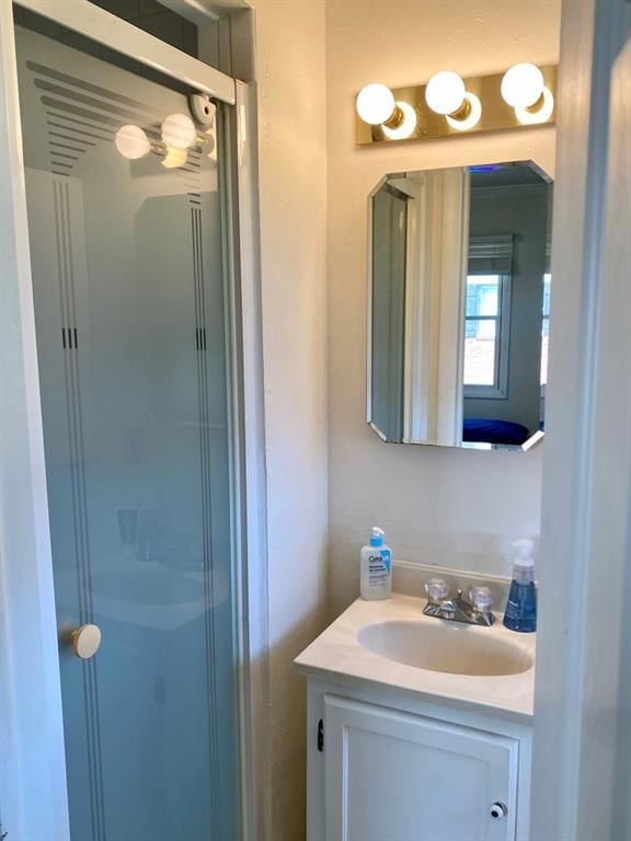 1100 W Beech N/A — photo 25