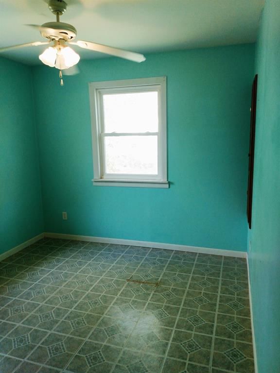 112 E Taylor Avenue — photo 33
