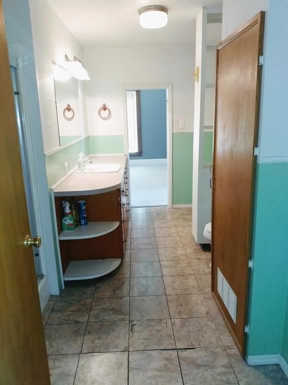 112 E Taylor Avenue — photo 42