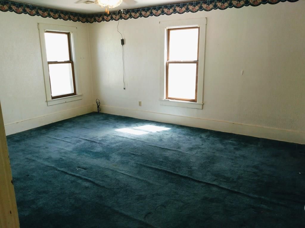 112 E Taylor Avenue — photo 48