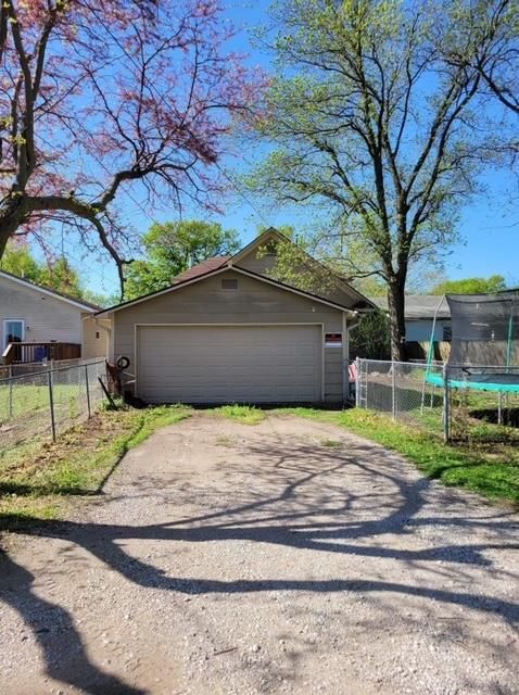 2329 Stevens Avenue — photo 23