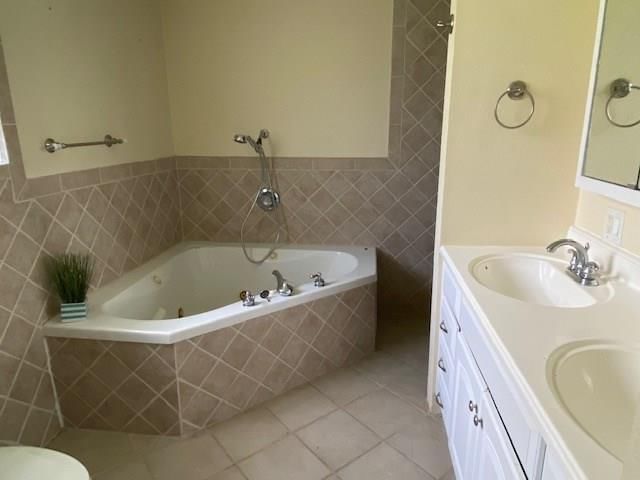 911 E Main N/A — photo 11