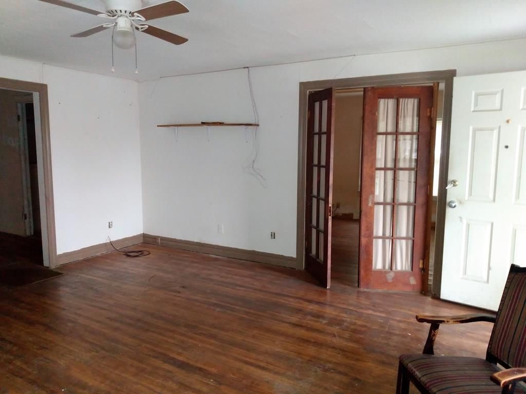 1324 W 7th Street — photo 15
