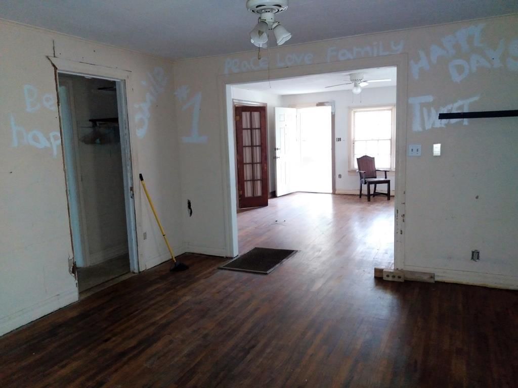 1324 W 7th Street — photo 18
