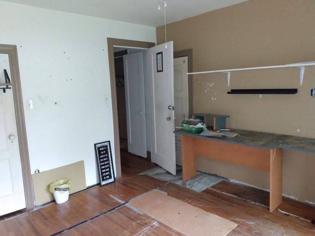 1324 W 7th Street — photo 28
