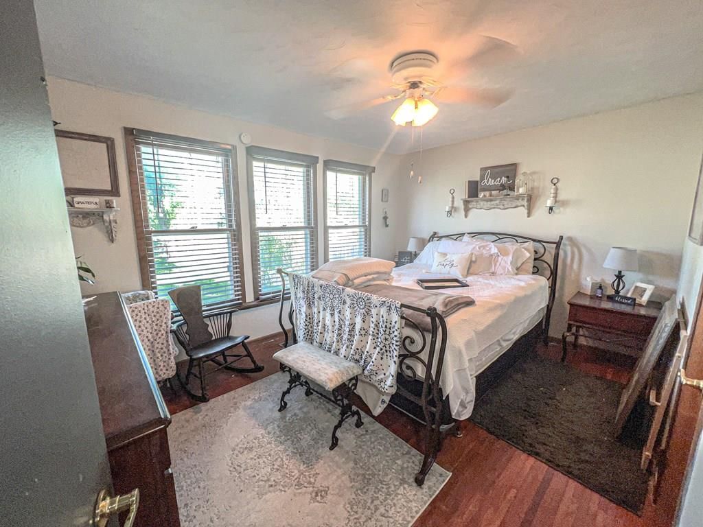 1322 N 7 N/A — photo 2