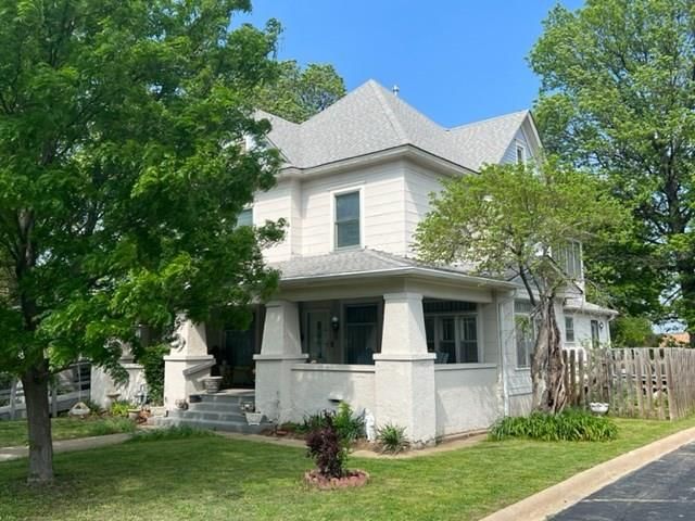 603 S Elm Street — photo 5