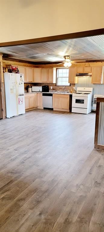 1556 Yarrow Road — photo 17