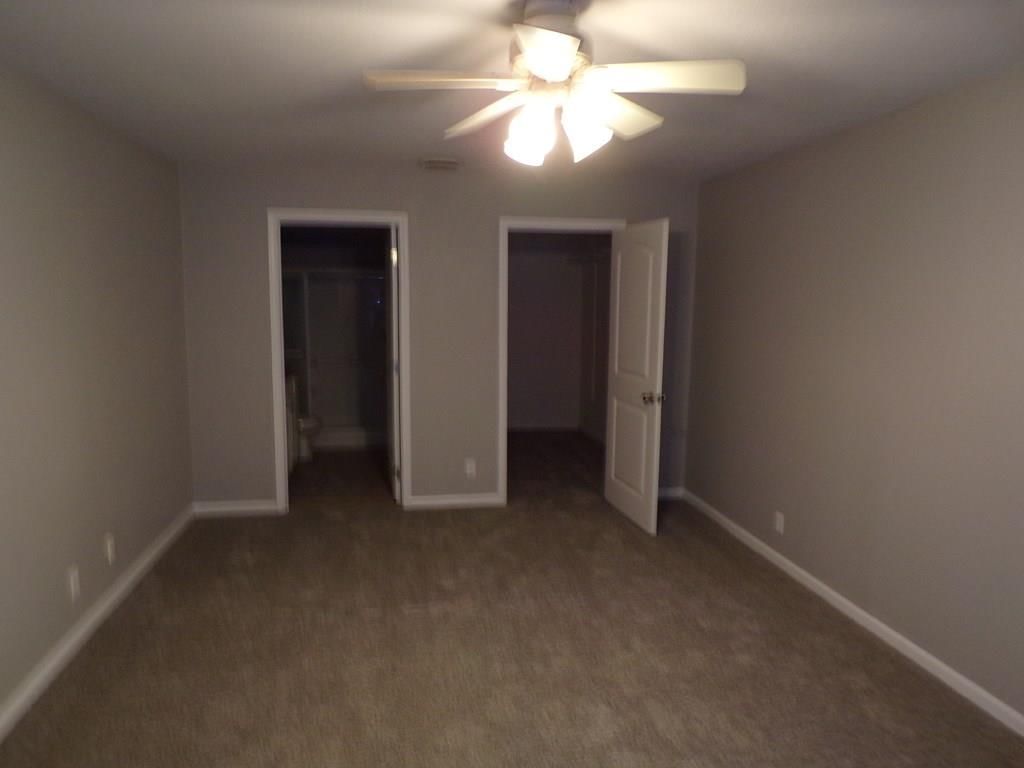 911 Meadowbrook East N/A — photo 8