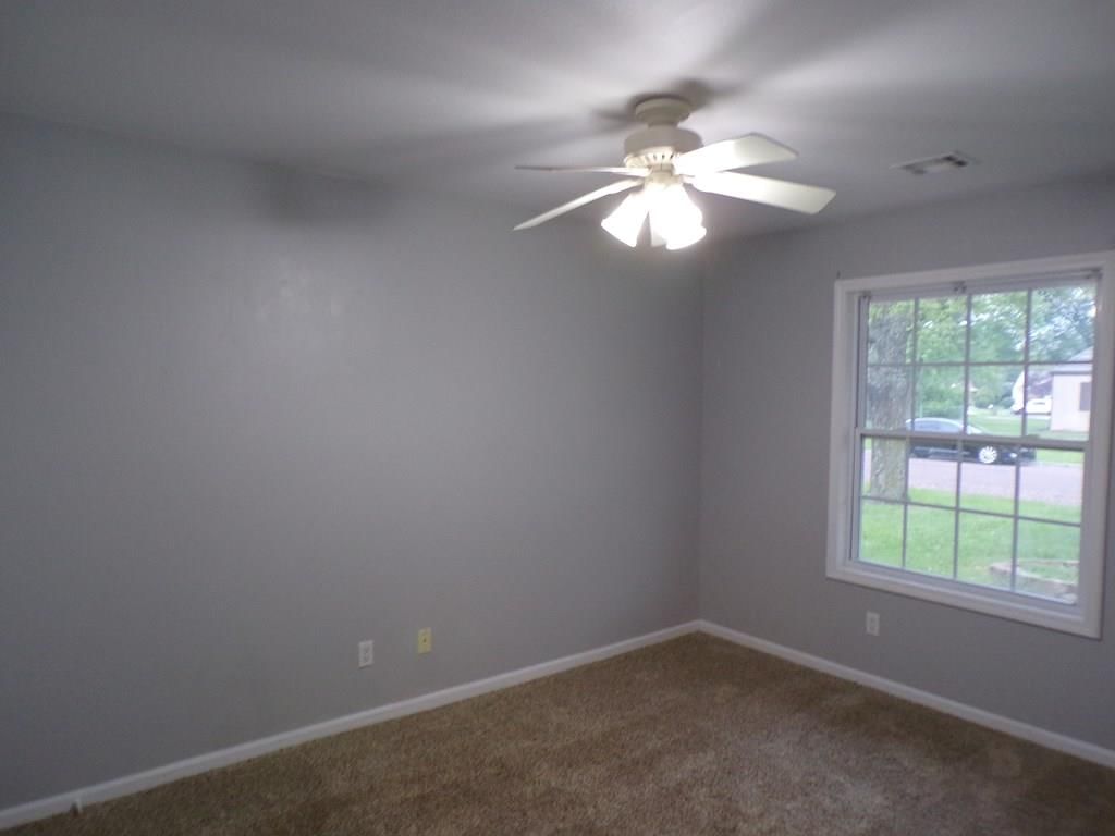 911 Meadowbrook East N/A — photo 10