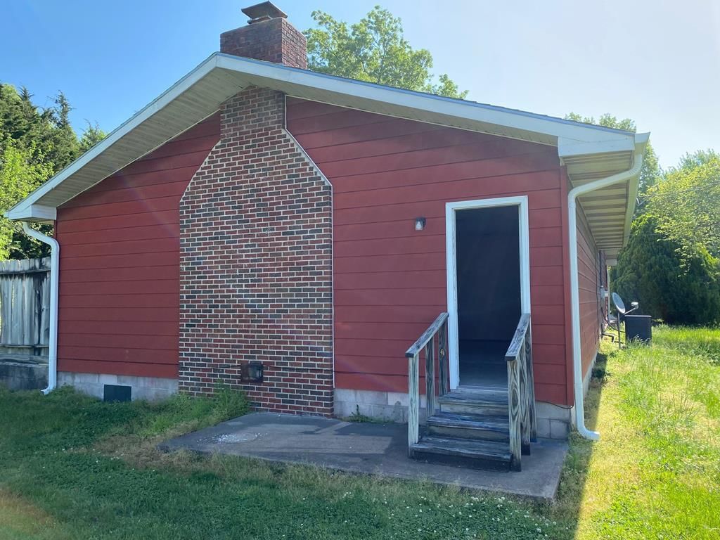 615 N Wood Street — photo 20