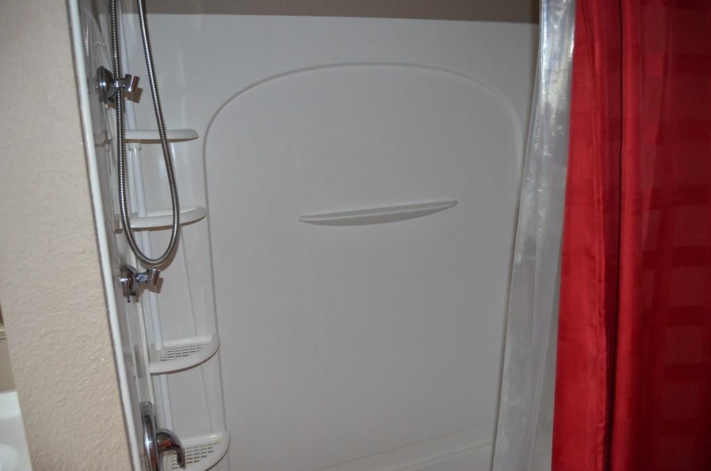 103 S Larson N/A — photo 24